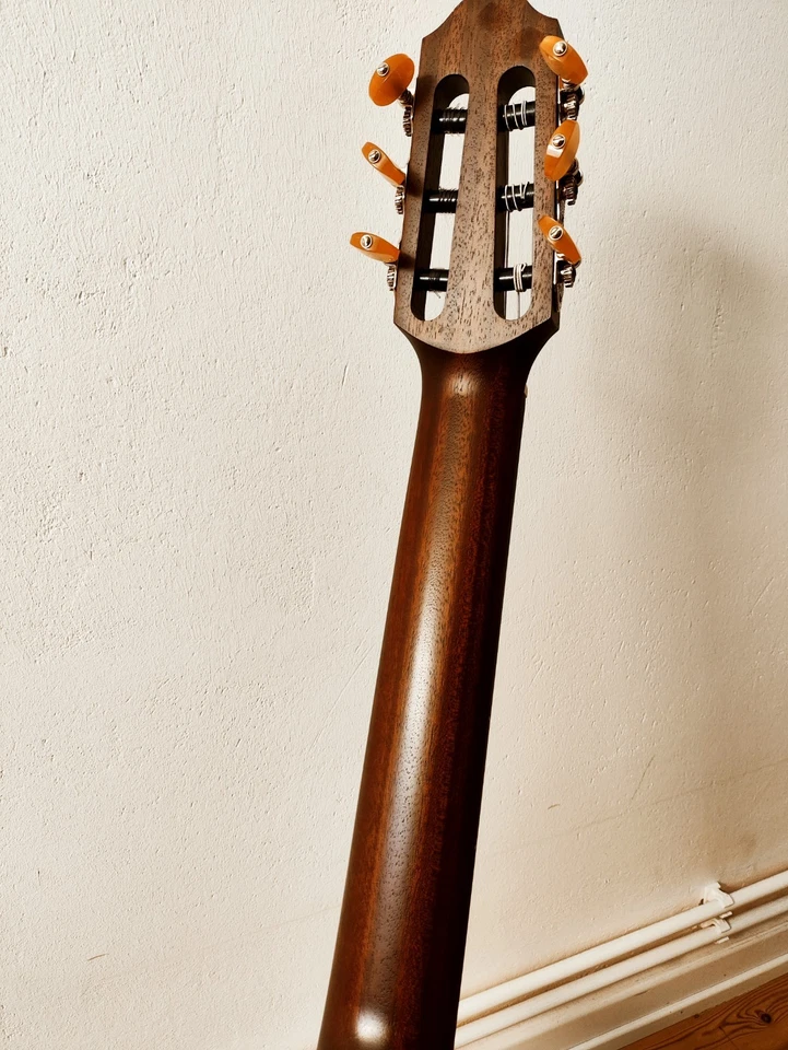 Yamaha SLG200N TBS mit Netzteil und Zubehör - Bild 3 von 4