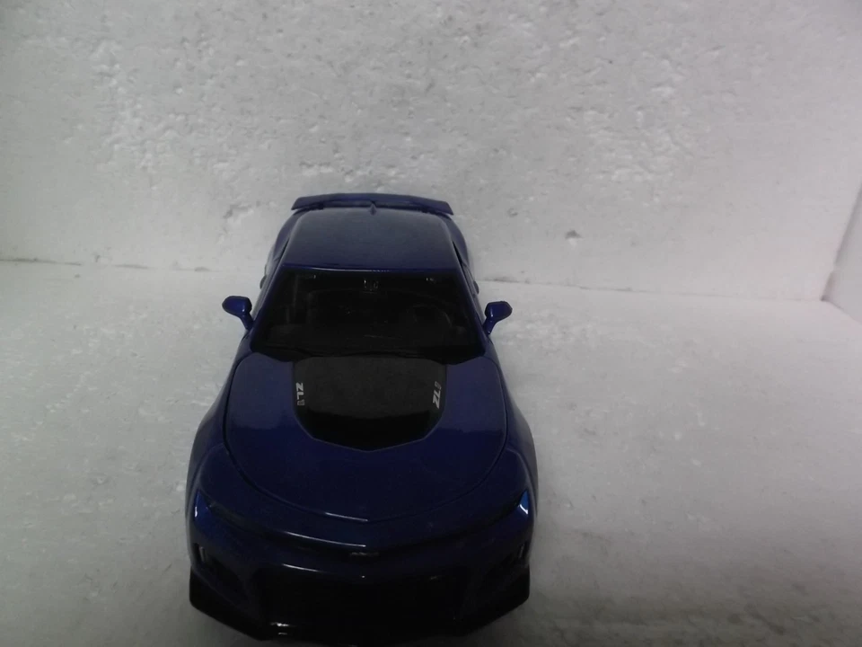 Chevrolet Camaro ZL1 2017 fundido a presión 1:24 Foto 2 de 4