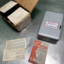 Dayton Time Switch 2E026 Mechanical Program Timer Intermatic VINTAGE 1976 NEW