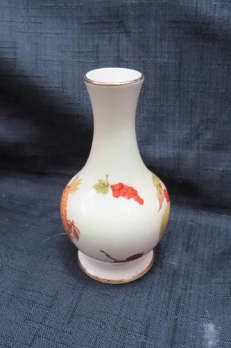 Royal Worcester Palissy Fruit Bud Vase - Picture 3 of 14