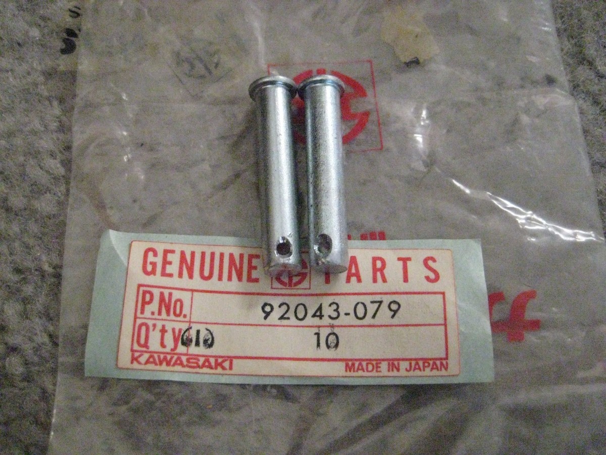 KAWASAKI Z1/Z1-R/KZ/H2/H1/KL/S3/S2/KH/KE/F/G5/G3/AR FOOT REST PIN