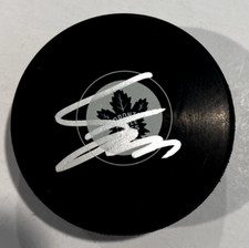 FRASER MINTEN SIGNED TORONTO MAPLE LEAFS HOCKEY PUCK W/ CASE COA