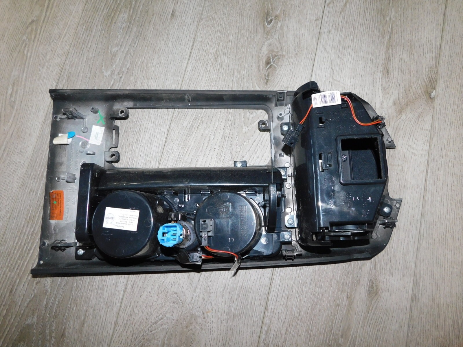 14-16 MASERATI QUATTROPORTE CENTER CONSOLE (PIANO BLACK) 