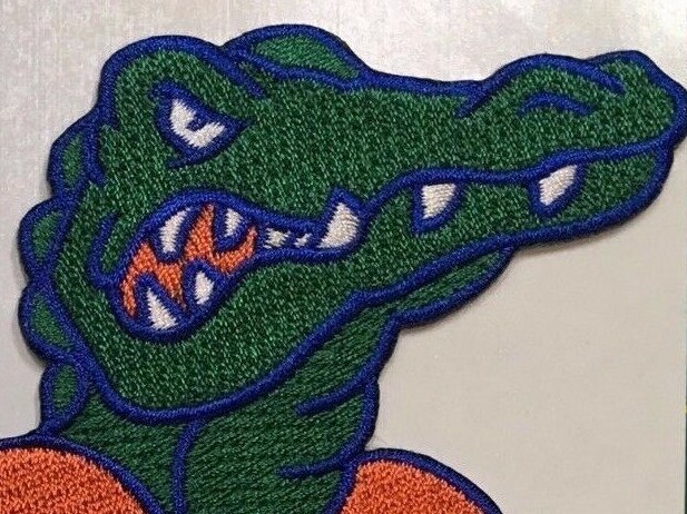 3)UF Florida Gators Embroidered Iron On Patch Alumni - Foto 3