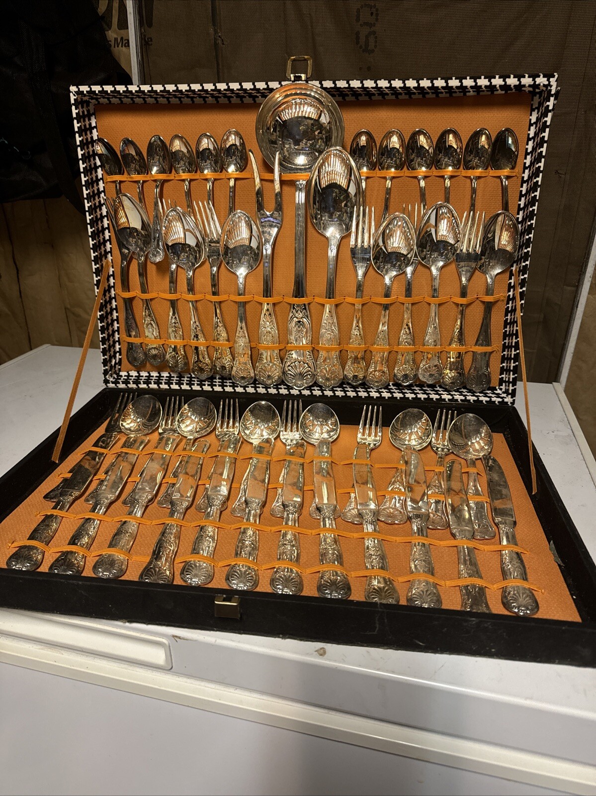 Beautiful Vintage Italian Dinner Ware For 12 People 