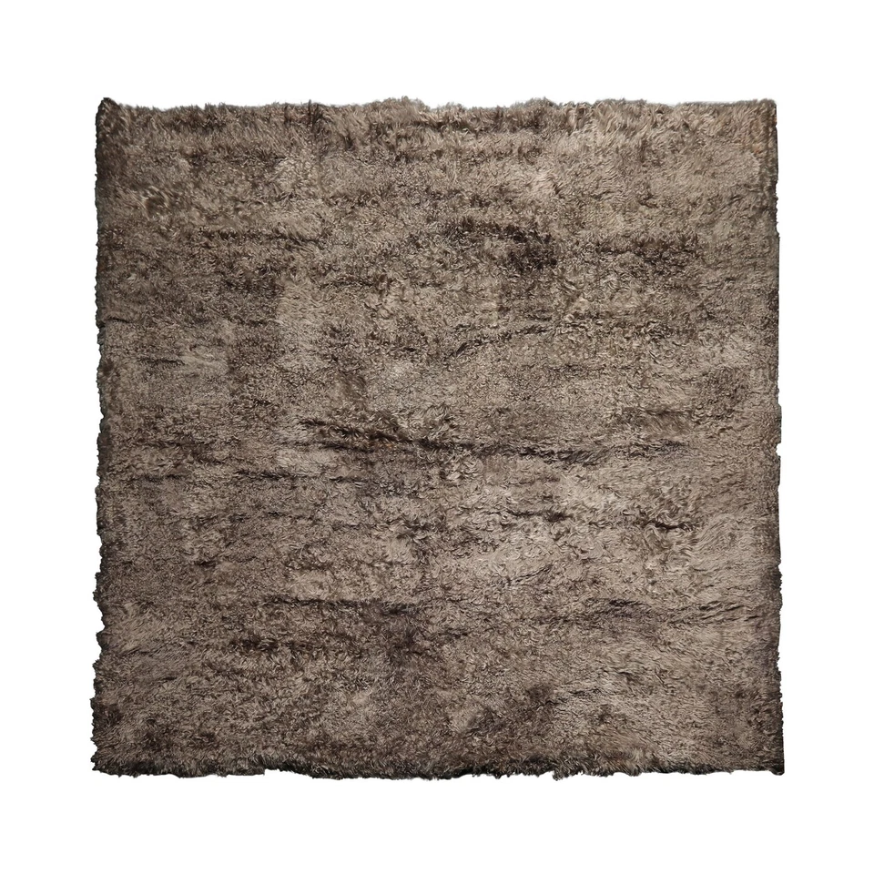 9'5''x9'5'' Square Machine Made Polyster Brown Shag Plush Pile Felt Backing Rug - Image 2 of 4