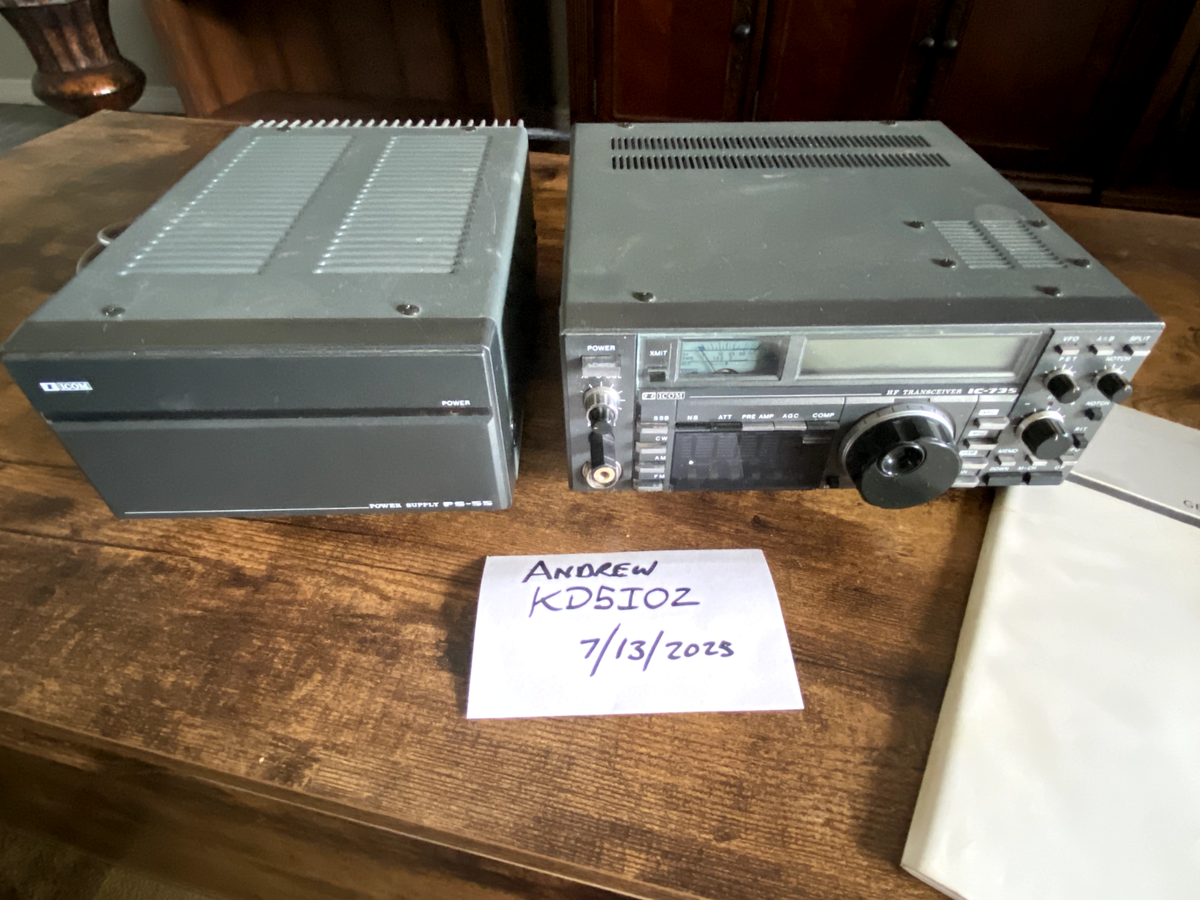 Icom IC-735 Ham Band Transceiver and matching Icom PS-55 Power