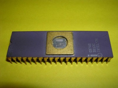 Intel C8748 Single Component 8-Bit Microcomputer w/ EPROM, RAM, and I/O