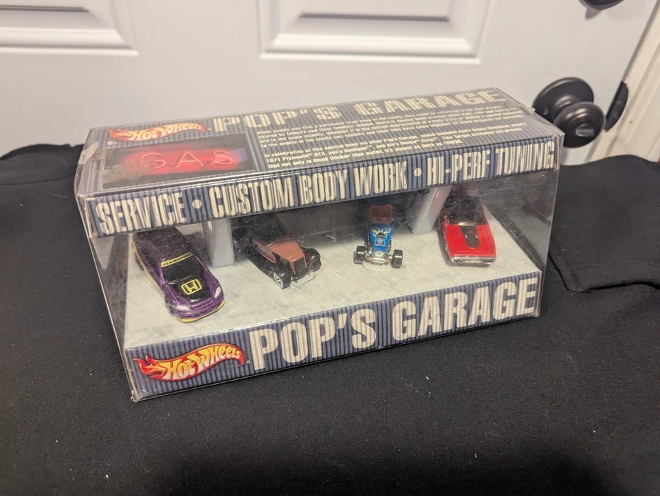 WHEEL ERROR Honda Civic Si - 2001 Hot Wheels Pop's Garage Set  - Image 3 of 4
