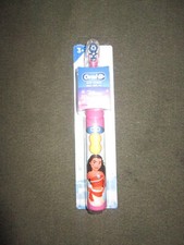 Oral-B Kids Battery Power Toothbrush Featuring Disney Princess NEW