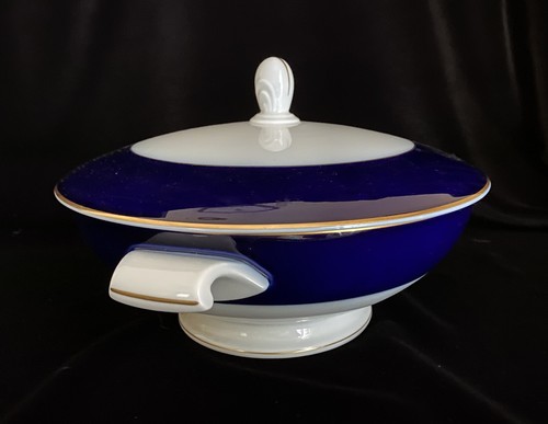 Rosenthal "Claudine" Double Handled Covered Serving Bowl - Picture 8 of 8