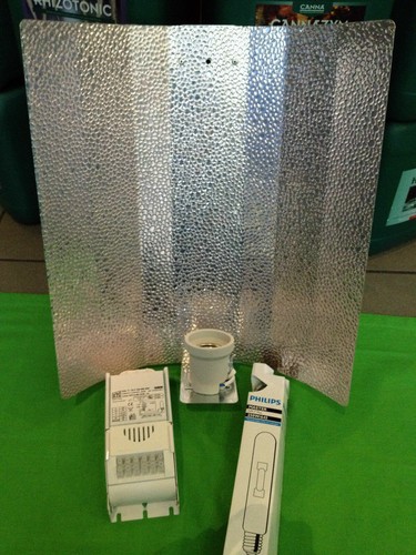 Beleuchtungs Set 250 Watt Wachstum GIB Pro V T Philips MH HPI-T ETI Grow - Bild 1 von 2