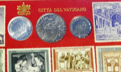 Vintage Citta Del Vaticano Souvenir 1942-1960 Coin and Stamp Set VT4782 - Picture 6 of 9