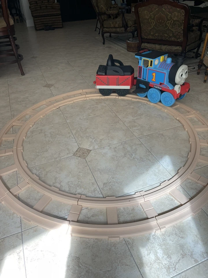 Original 2000s Thomas the Tank Engine Battery Powered Rider With Tracks  - Image 2 of 4