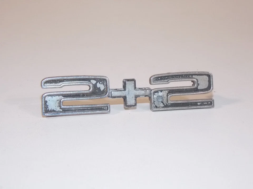 De colección 1976 Chevrolet Chevy Monza 2+2 coche vehículo emblema insignia 1704751 Foto 2 de 4