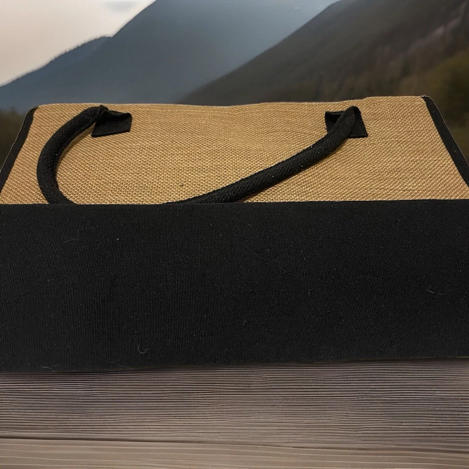 Bolso de Mano Mud Pie "L" Inicial Lona Negro Blanco Crema Bordado Grande  Foto 4 de 4