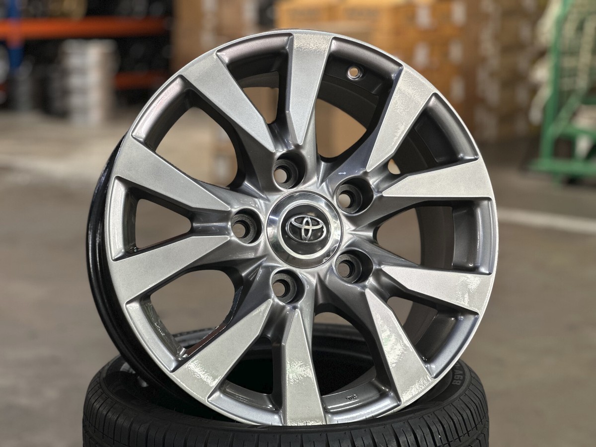 silver Genuine Used 18x8 TOYOTA LAND CRUISER (4 Wheel) 5x150 Silver