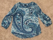 Talbots Blue And White Floral Paisley Print Smocked V Neck Blouse XS Chiffon 