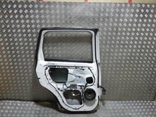 Porte arrière et accessoires Mitsubishi OUTLANDER