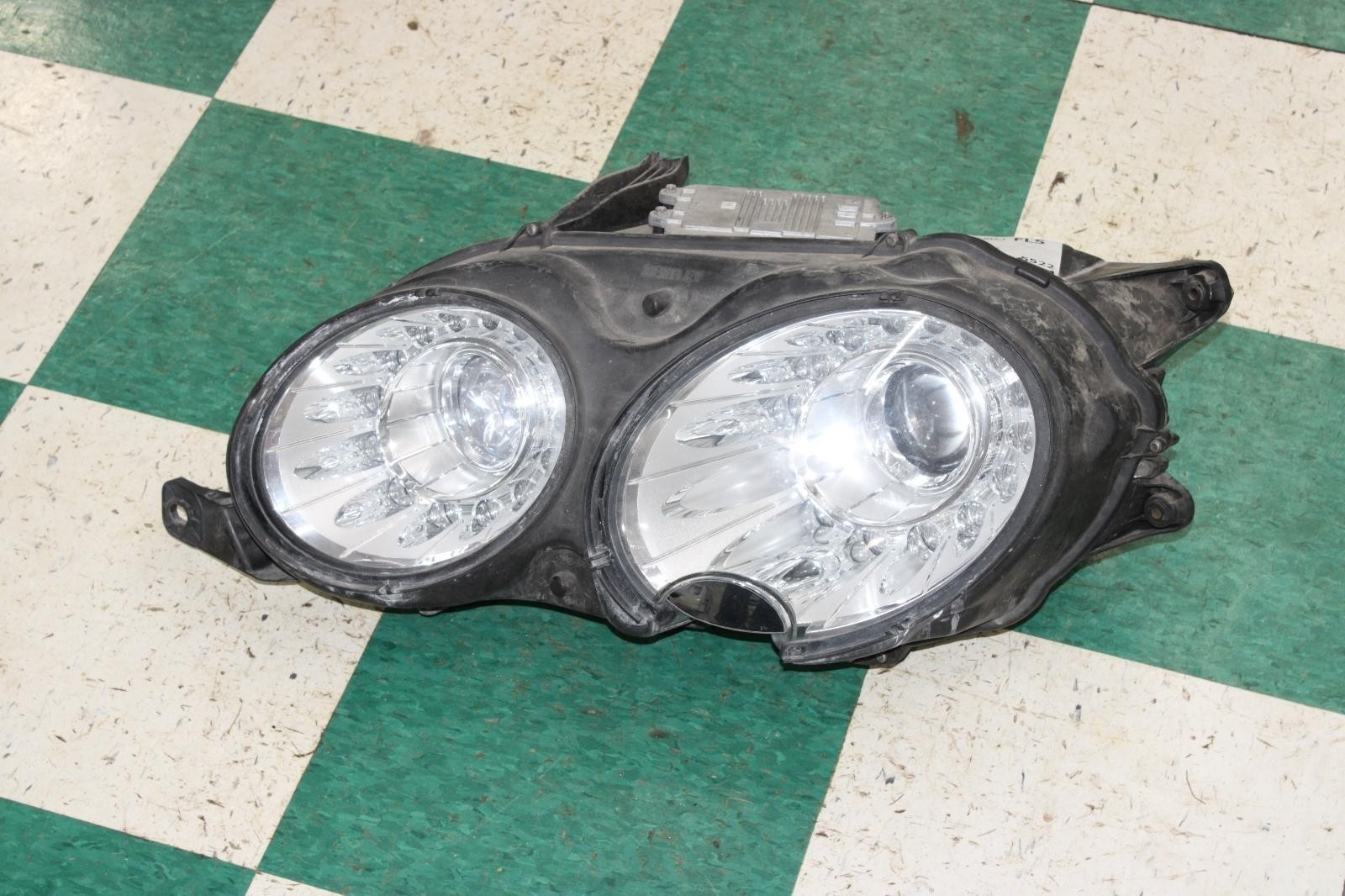 13-18 Flying Spur *DMG* Passenger Right RH Headlight Head Light Lamp OEM OE WTY