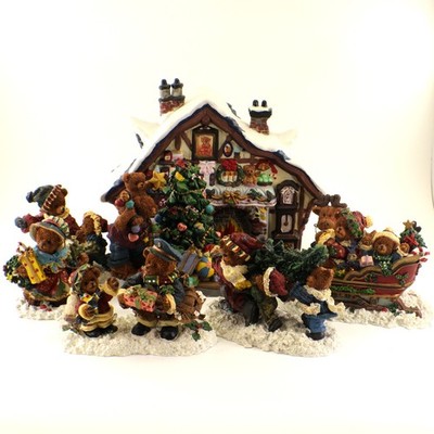Gradeur Noel BEAR SCENE 7-Piece Christmas Holiday Village Porcelain 1991 Vtg