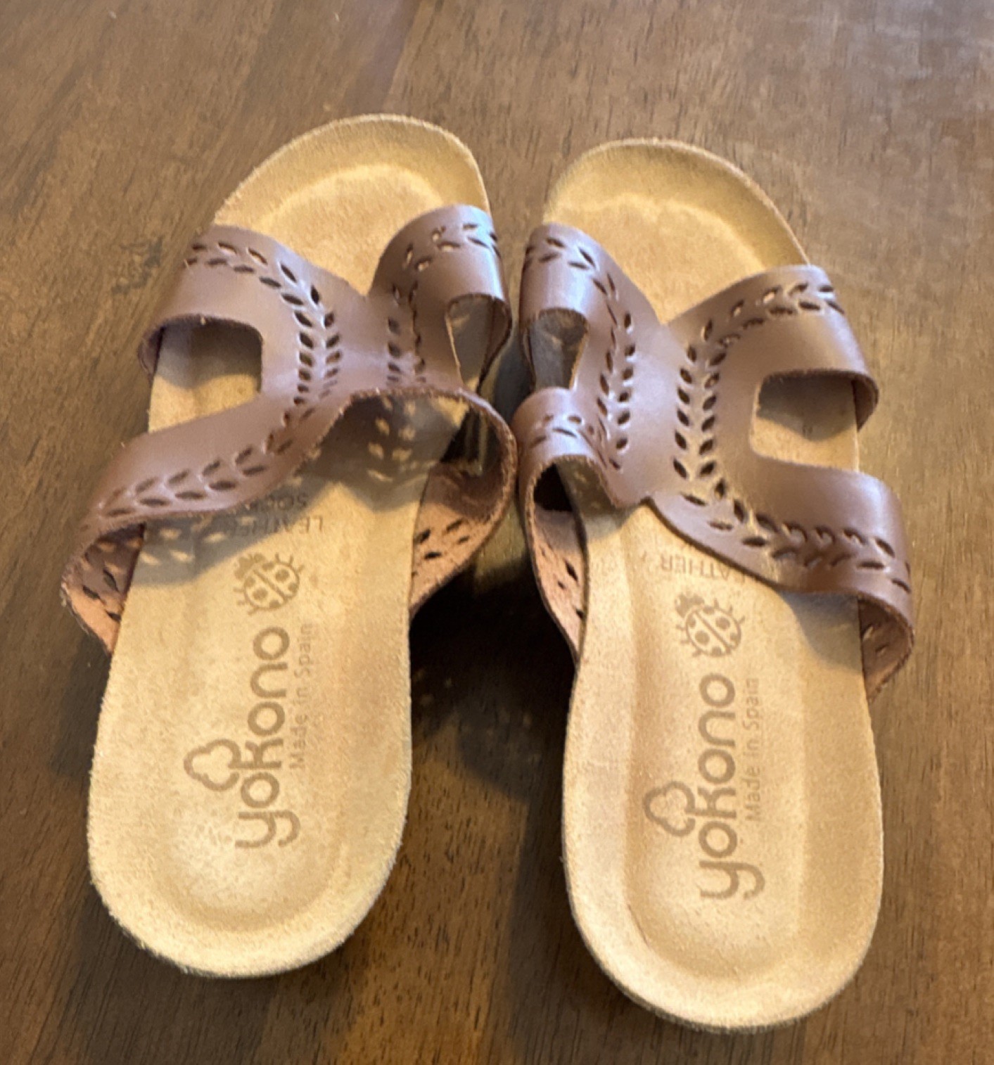 Yokono Made in Spain Women’s Size 7.5 Brown Cut Out Leather Wedge Slide Sandals