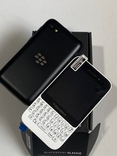 BlackBerry Classic Q5 3.1" 5MP Unlocked 8GB 2GB RAM Black /White Smartphone