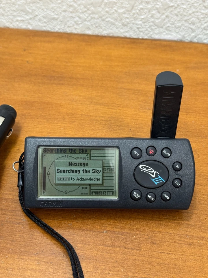 Garmin GPS III Pilot Handheld For  Hiking, Camping Bundle W/ Car Charger - Image 3 of 4