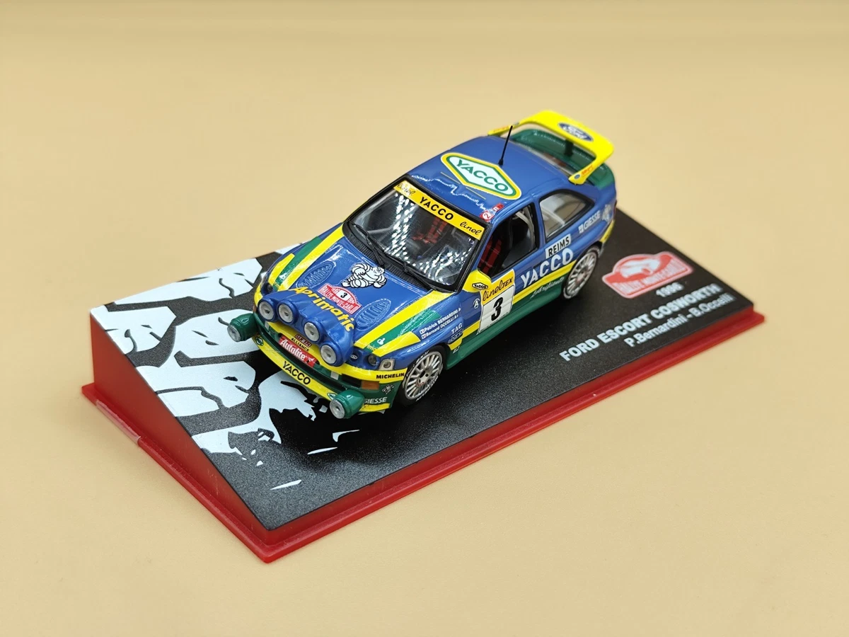 Miniature Ford Escort RS Cosworth WRC Grise - UT Models 1/18 22706