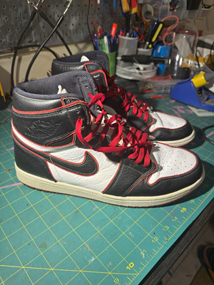 Nike Air Jordan 1 Retro High  Bloodline  Black/White/Red Men s 14 M