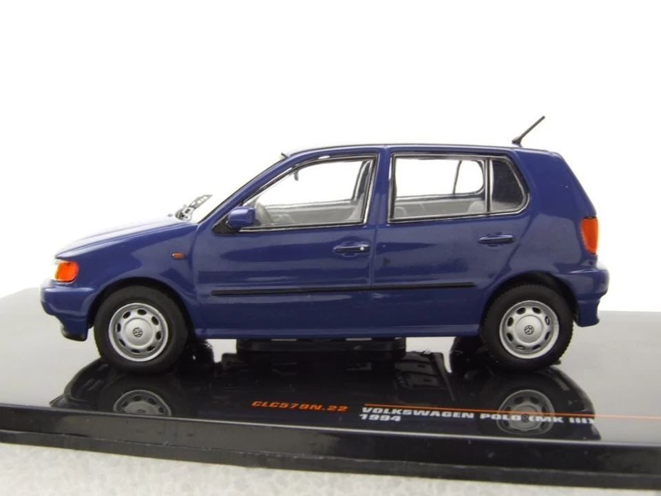 VW Polo 3 1994 Blu Modellino 1:43 Ixo Models - Immagine 3 di 4