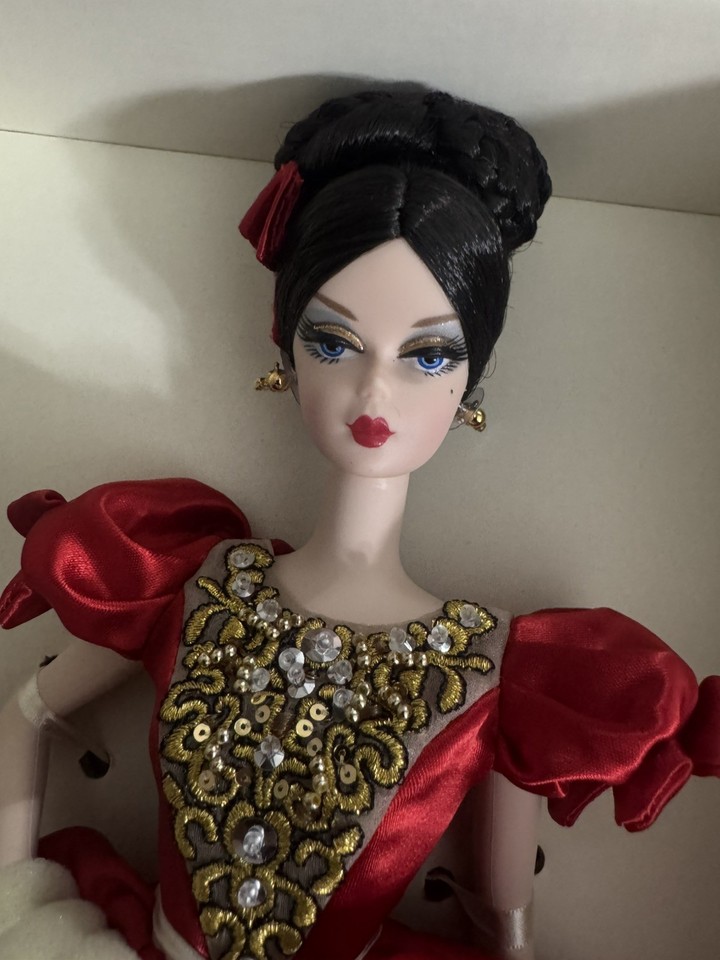 STUNNING! Soirée Silkstone Barbie Doll, Gold Label 2007 RARE