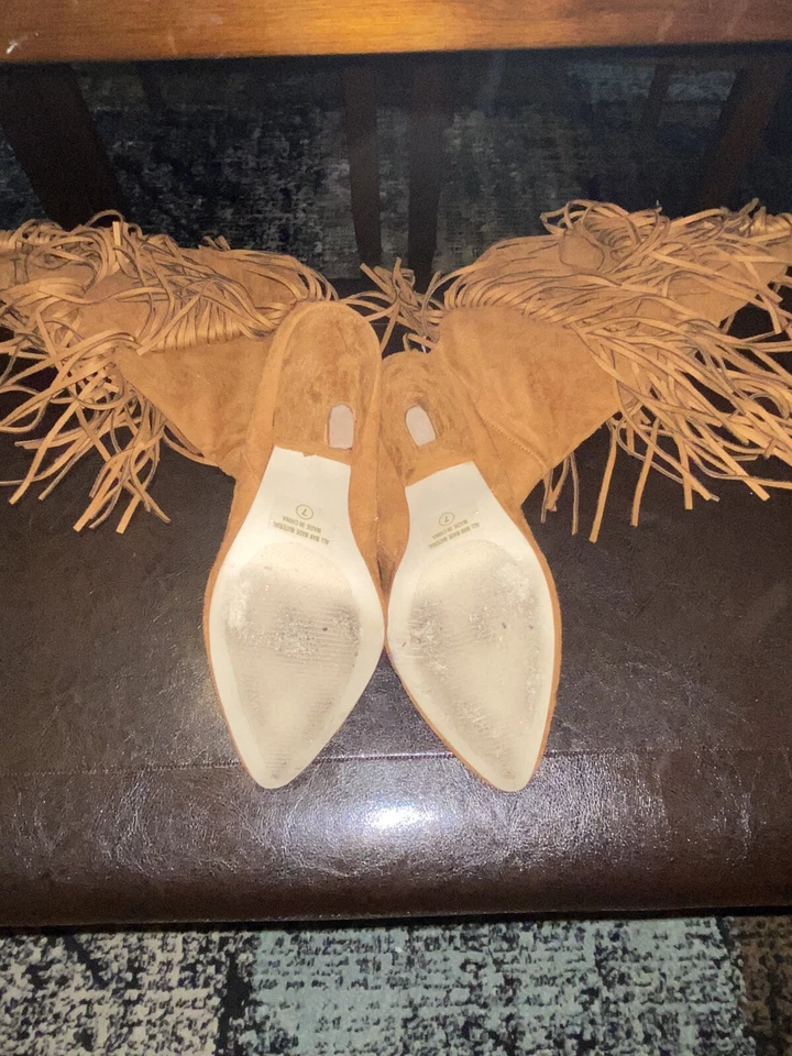 Botas con flecos marrones con monedero Foto 3 de 4