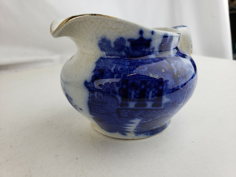 Beautiful antique creamer, crackling, ca. 1900, chinese?
