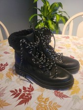 Womans Steve Madden Boot Size 8.5