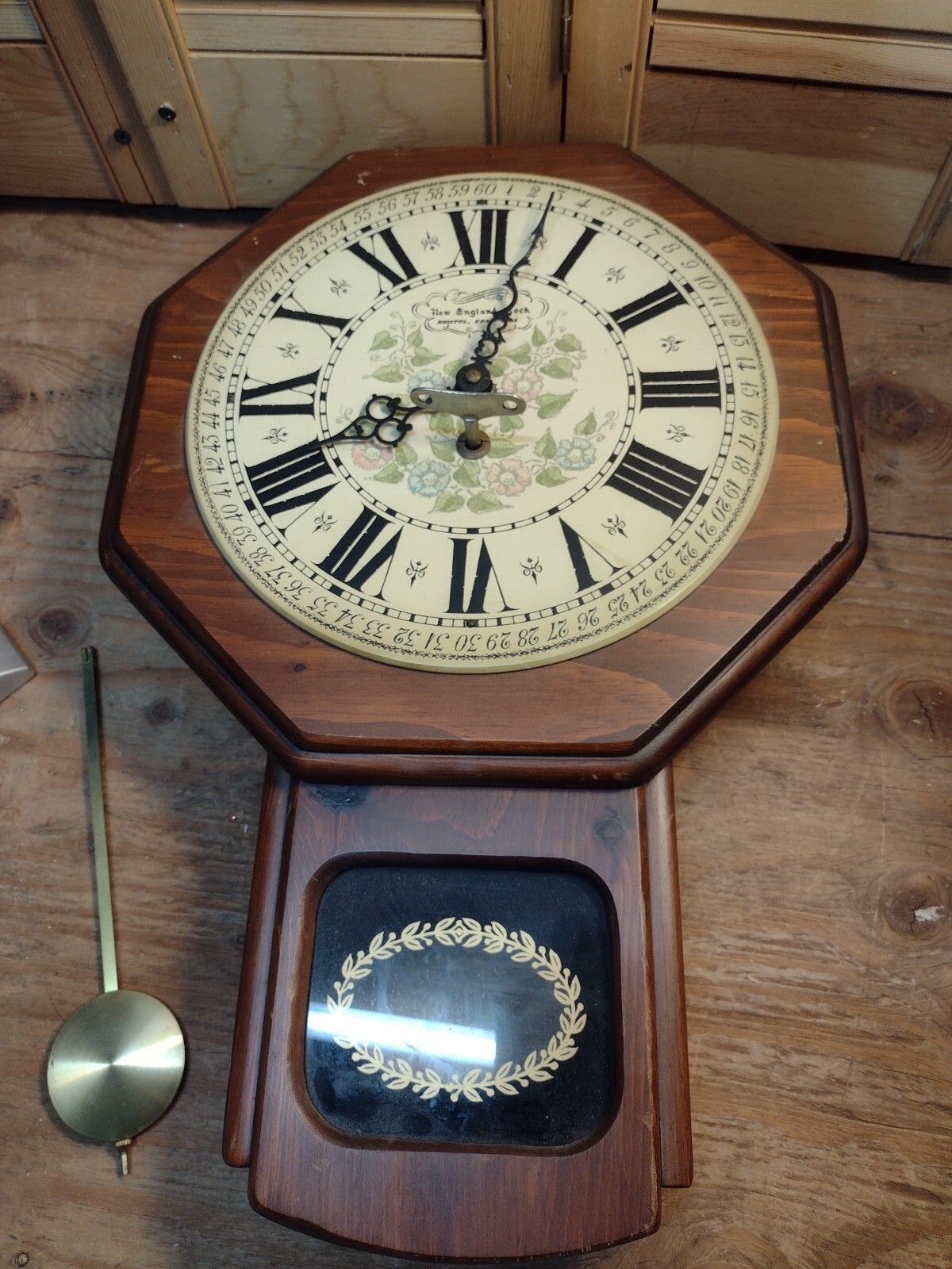 Vintage New England Clock Bristol Conn 18” X 12” Wall Clock Floral W