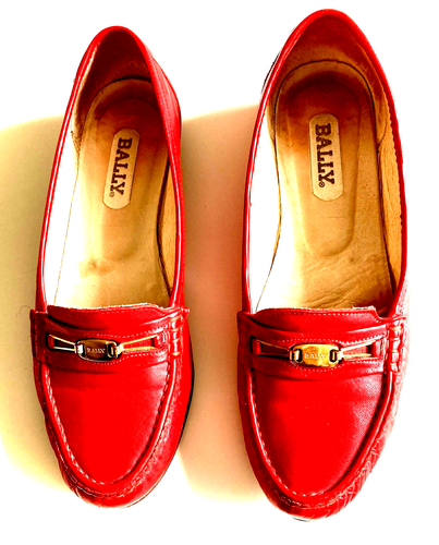 Bally Damen Halbschuhe Größe 7M Rot Leder Flats Mokassinnaht Messing Logo Vintage Italien