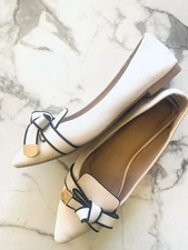 TWISTED BOW Faux Leather Flat-Size 10.5-CRM/BLK