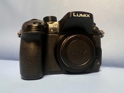 パナソニック　デジカメ　GH4 Panasonic DMC-GH4BODY - Body Camera Mirrorless GH4 LUMIX デジタルカメラ
