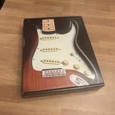 Genuine FENDER Pre-Wired CUSTOM SHOP '69 Loaded PARCHMENT Strat Pickguard