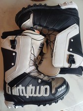 Thirtytwo 32 fast track snowboard boots size UK 8, black / white design
