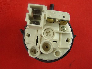 Druckschalter 124535550 Privileg Zanussi Loyds Waschmaschine  507-95