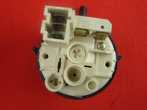 Druckschalter 124535550 Privileg Zanussi Loyds Waschmaschine  507-95