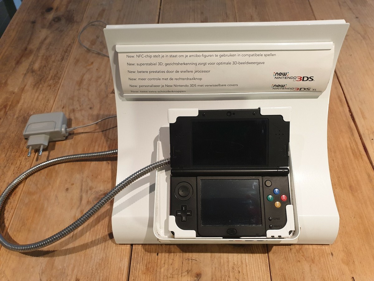 RARE NEW Nintendo Gameboy Game boy 3DS MICRO DISPLAY DEMO