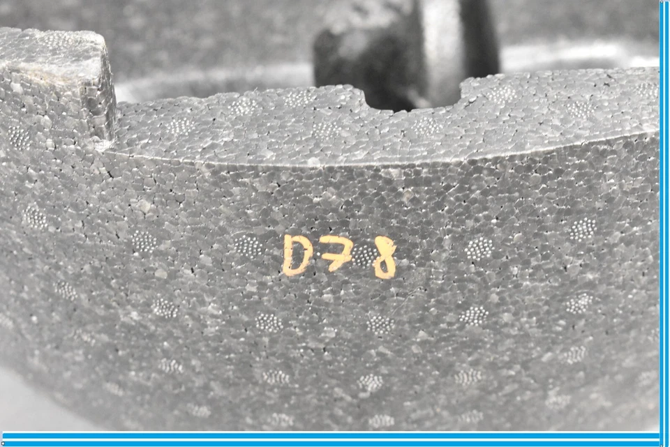 04-07 Jaguar XJ8 XJR Air Suspension Tank Cover Reservoir Foam Oem - Image 4 of 4