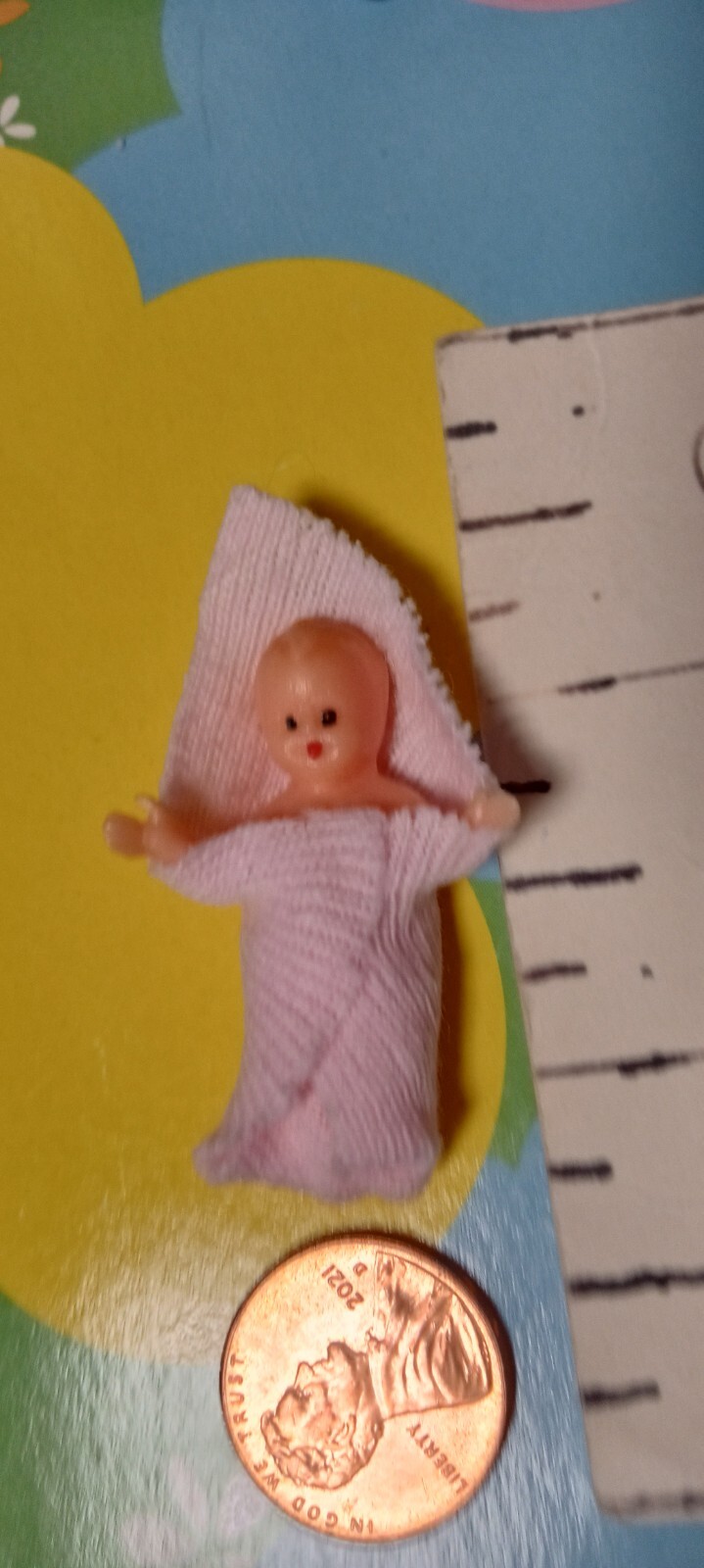 Krissy Dollhouse Nursery Dolls/Clothes *Teeny Tiny 1.5" Toy Plastic Baby Doll* 