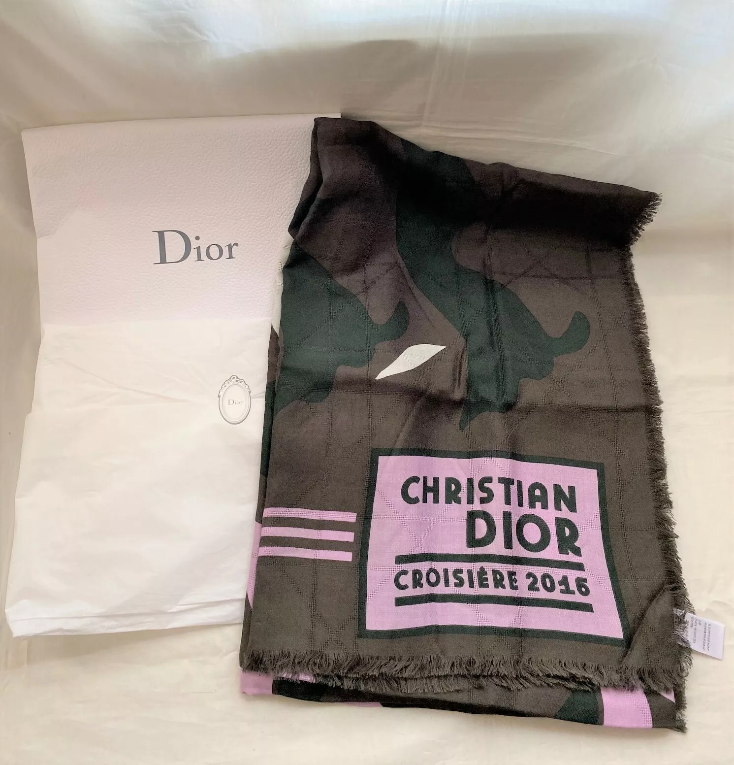 Christian Dior foulard soie cachemire pour toile de jouy livre fourre tout dioramour sac clé