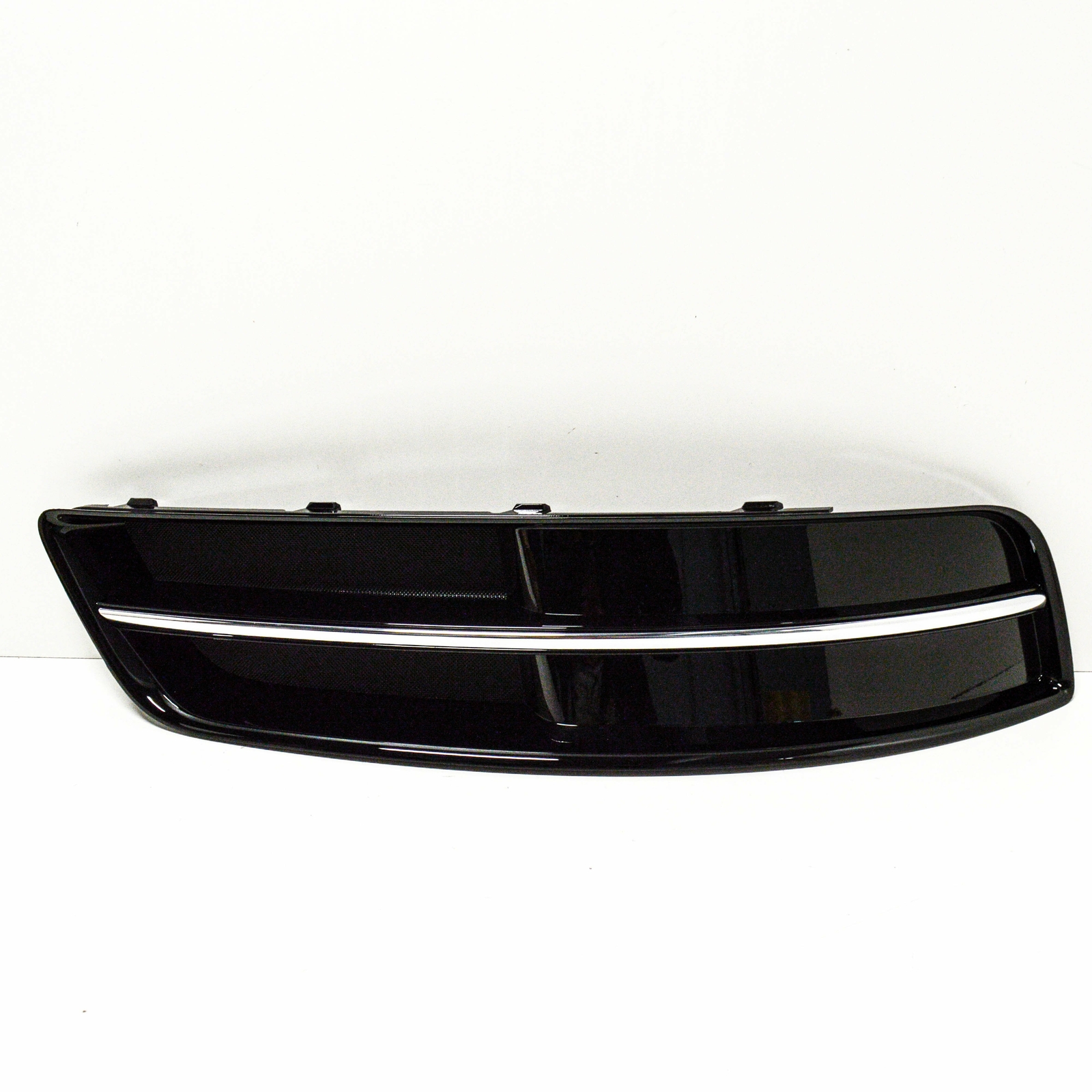 NEW AUDI A3 8P FRONT BUMPER LOWER RIGHT GRILLE 8P0807682HT94 8P0