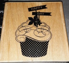 Birthday cupcake, Hampton art, B214,rubber, wood,free usa ship offer