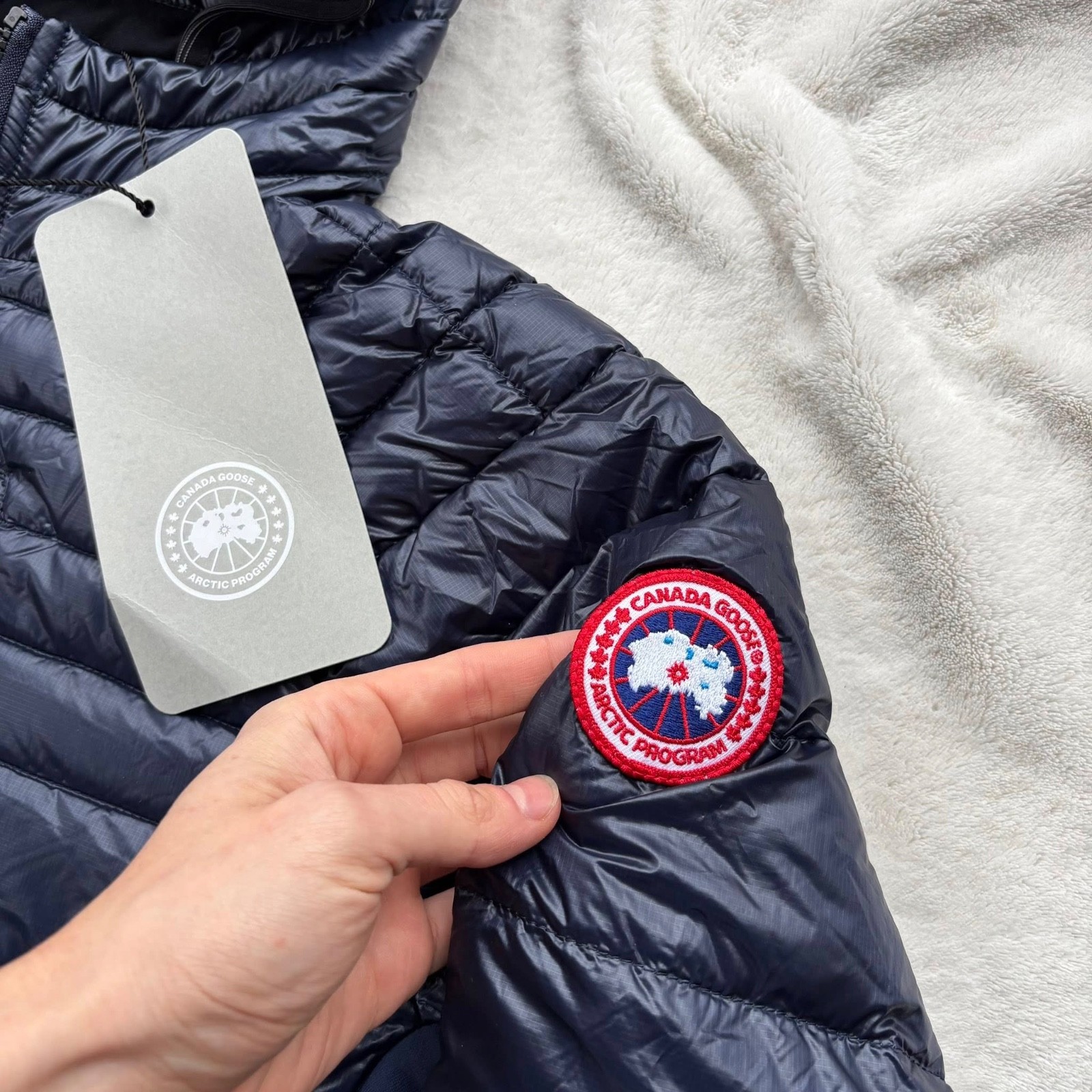 Canada Goose Atlantic Navy Hooded Hybridge Lite Jacket - $850 - New - Authentic image 3